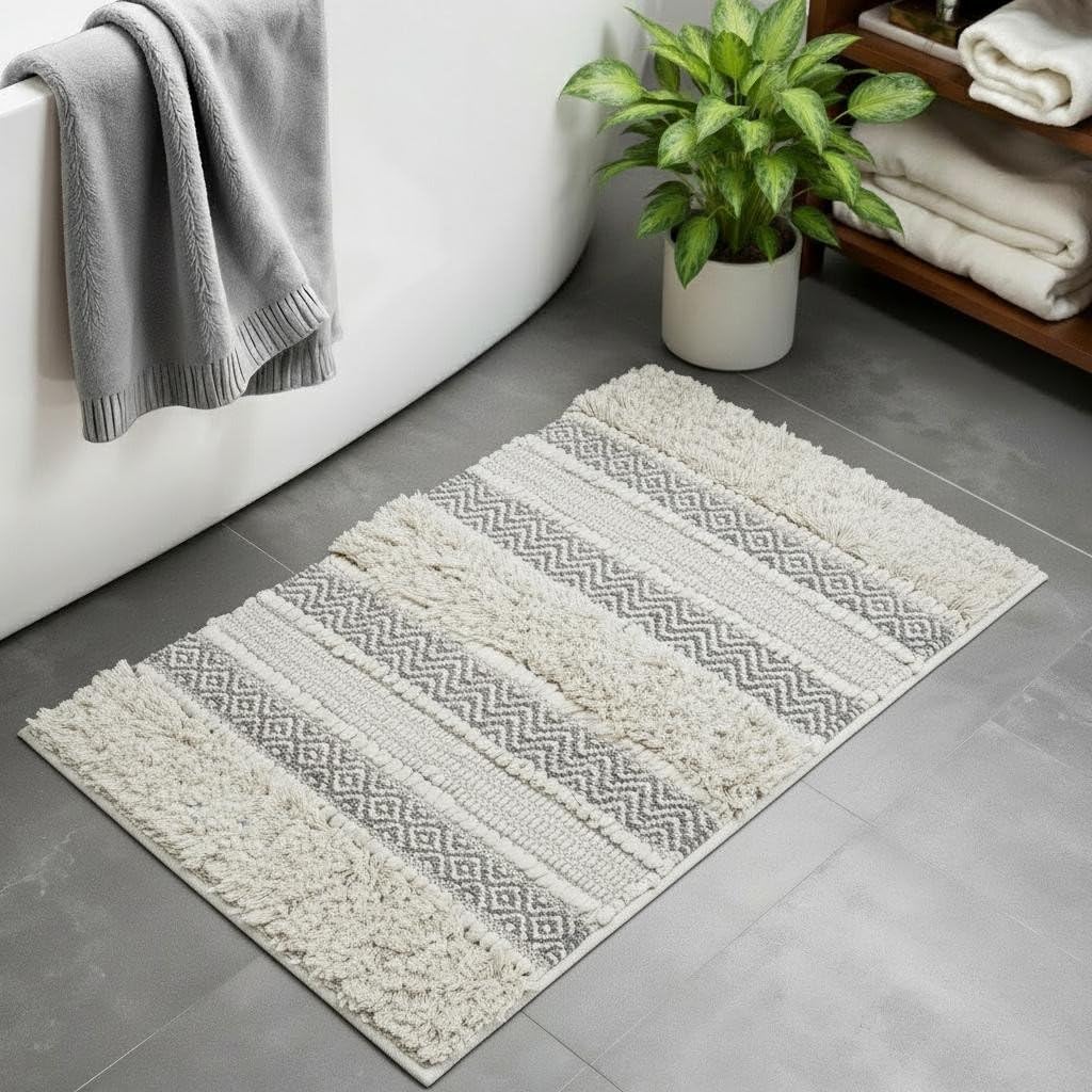 32" Ivory and Gray Cotton Striped Bath Rug
