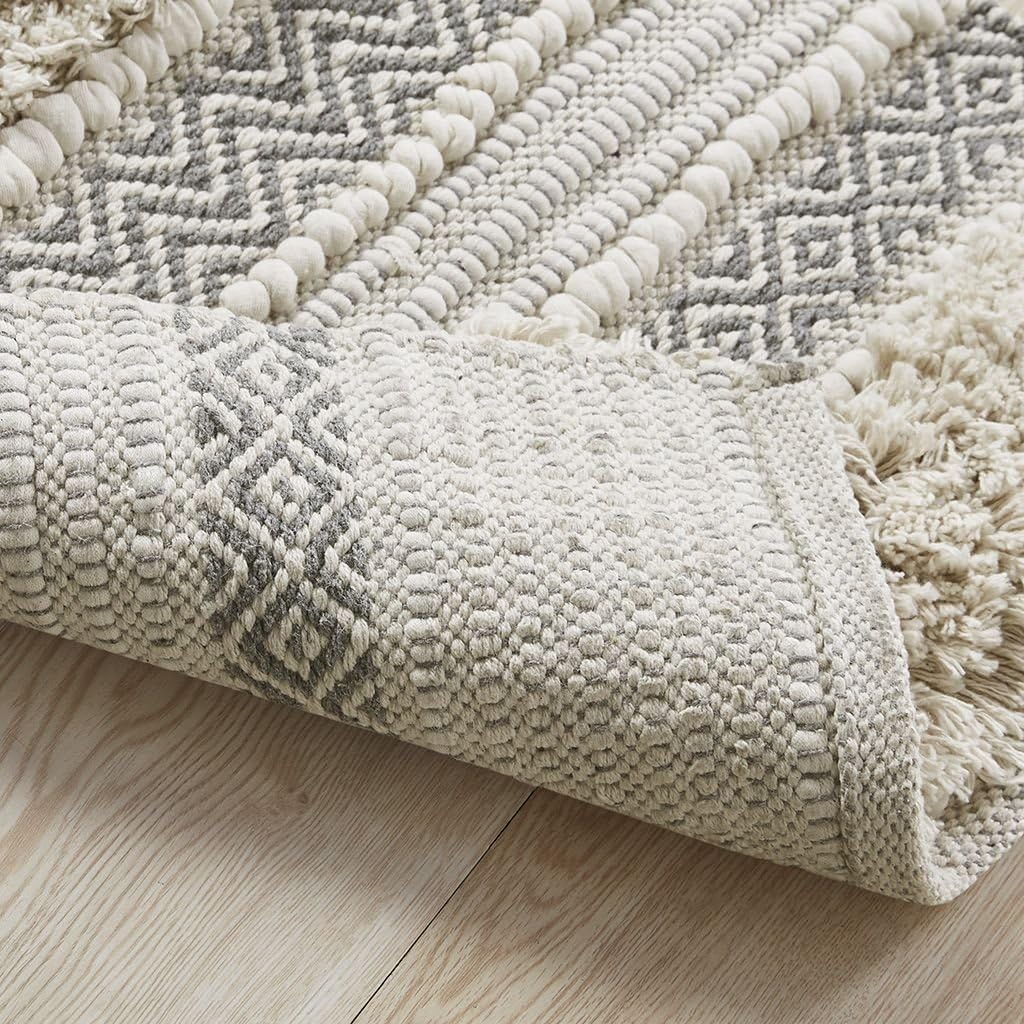 32" Ivory and Gray Cotton Striped Bath Rug