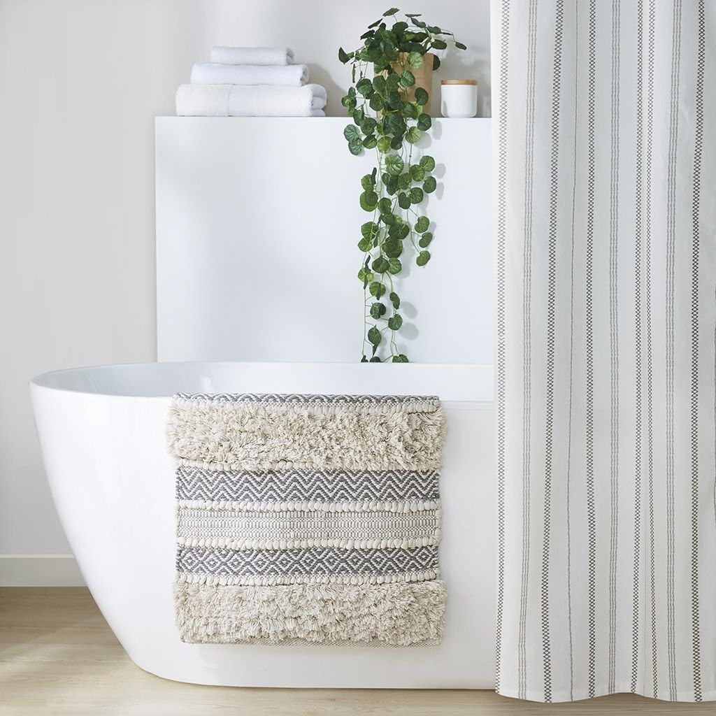 32" Ivory and Gray Cotton Striped Bath Rug