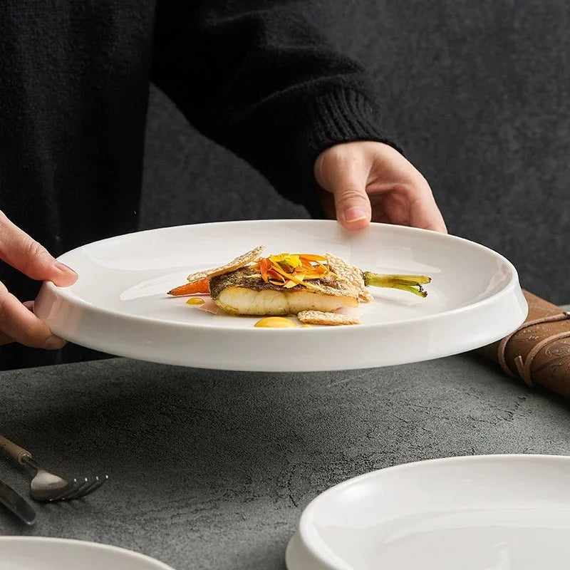 Minimalist Fine Porcelain Deep Plate – Modern White Round Dinner Plate for Gourmet Plating