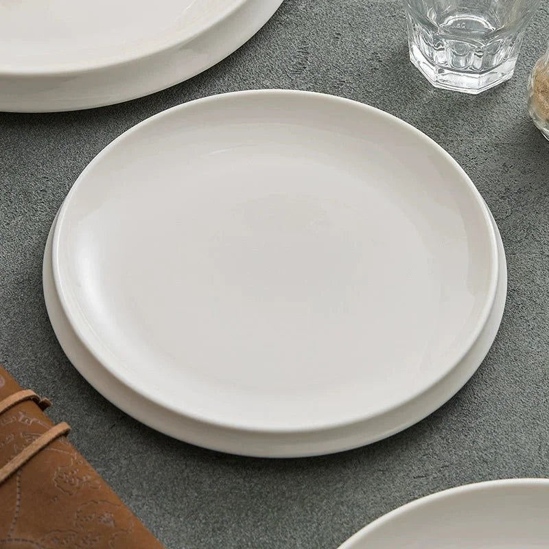 Minimalist Fine Porcelain Deep Plate – Modern White Round Dinner Plate for Gourmet Plating