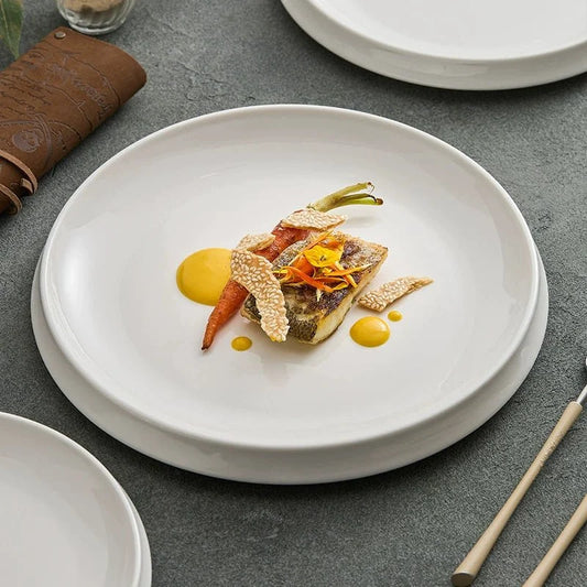 Minimalist Fine Porcelain Deep Plate – Modern White Round Dinner Plate for Gourmet Plating