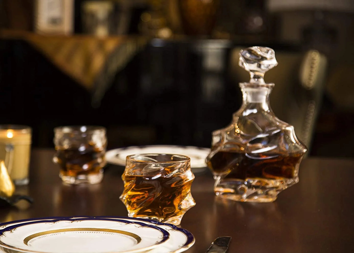 The Wine Savant Wine and Whiskey Mountain Decanter with 4 Glasses and Wood Tray 750 ML