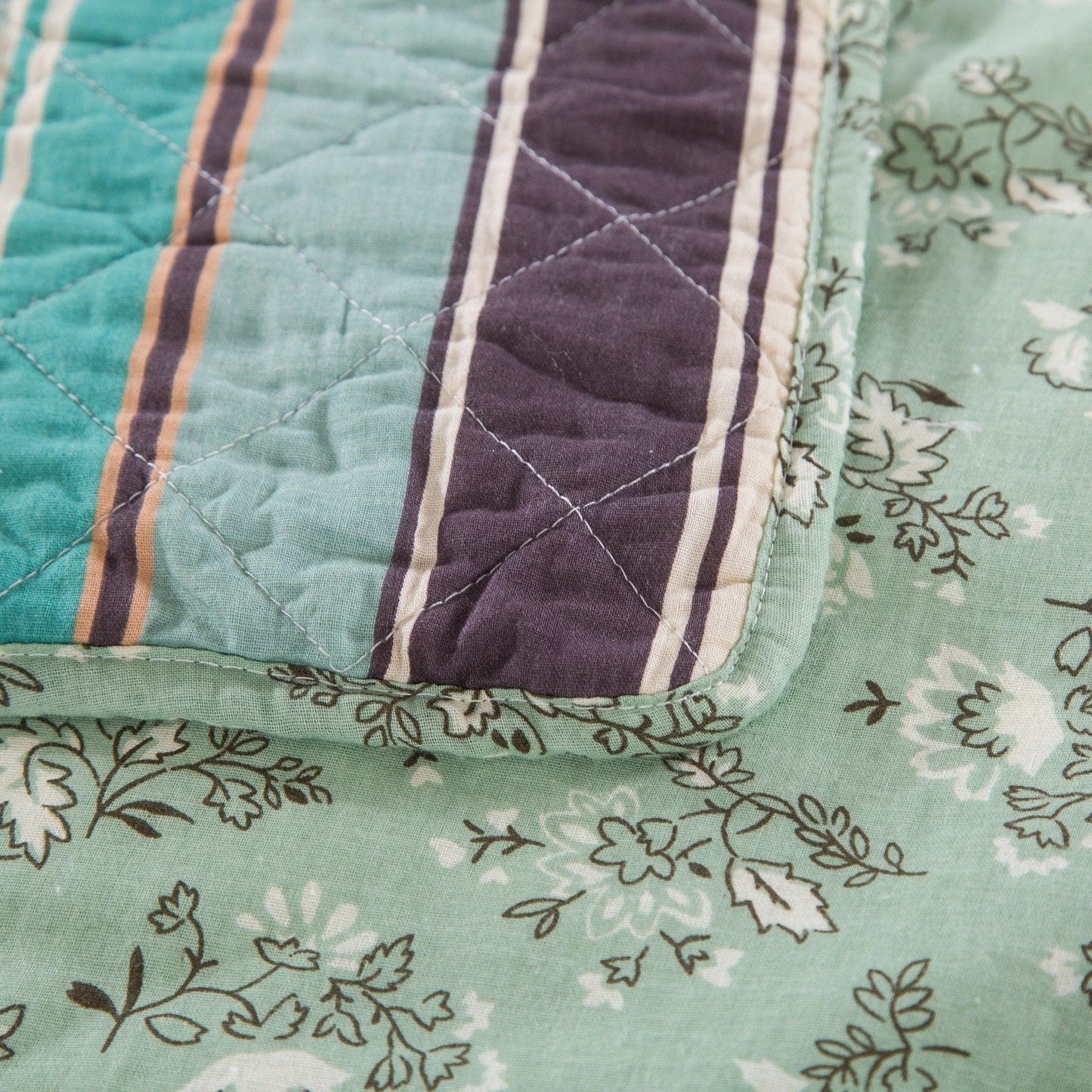 Tache Cotton Forest Glade Quilted Patchwork Bedspread Set (JHW-650)